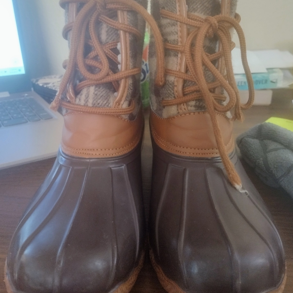 Boots - Picture 4 of 4